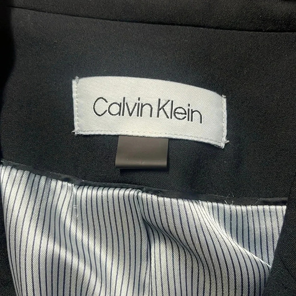 Imperfect Calvin Klein blazer size 10 navy blue blazer built in shoulder pads - Picture 6 of 8